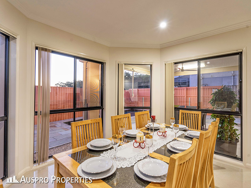 22 Peachtree Place, Stretton,