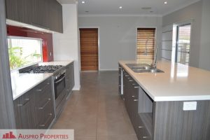 37 Parkgrove St, Birkdale, QLD 4159