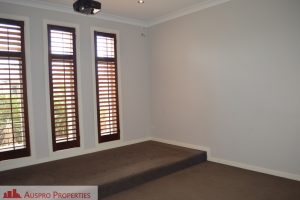 37 Parkgrove St, Birkdale, QLD 4159