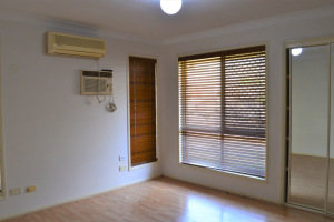 6 Shelduck Pl, Calamvale, QLD 4116 Australia