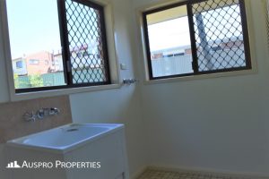 329 Gowan Rd, Sunnybank Hills, QLD 4109 Australia