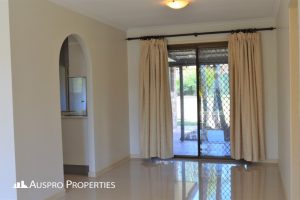 329 Gowan Rd, Sunnybank Hills, QLD 4109 Australia