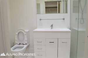 18 Firthshire, Mansfield, QLD 4132 Australia