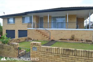 37 Cresthaven Drive, Mansfield, QLD 4122 Australia