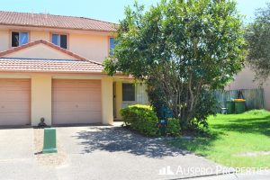 1/8 Hialeah Close, Helensvale, QLD 4212 Australia