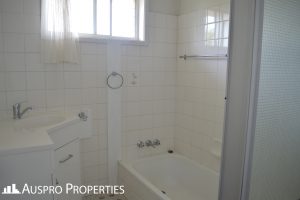 37 Cresthaven Drive, Mansfield, QLD 4122 Australia
