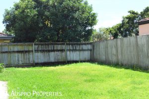 1/8 Hialeah Close, Helensvale, QLD 4212 Australia