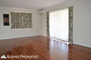 37 Cresthaven Drive, Mansfield, QLD 4122 Australia