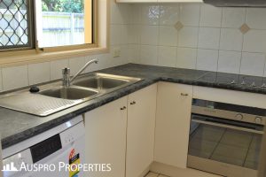 1/8 Hialeah Close, Helensvale, QLD 4212 Australia