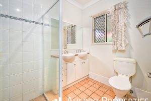 10 Agostino Cl, Doolandella, QLD 4077 Australia