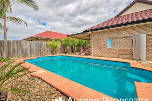 10 Agostino Cl, Doolandella, QLD 4077 Australia
