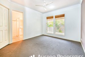 10 Agostino Cl, Doolandella, QLD 4077 Australia