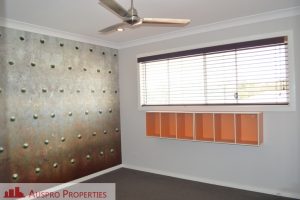 37 Parkgrove St, Birkdale, QLD 4159 Australia