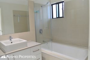 2/34 Tudor Street, Mt Gravatt, QLD 4122 Australia