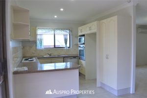 398 Warrigal Rd, Eight Mile Plains, QLD 4113 Australia