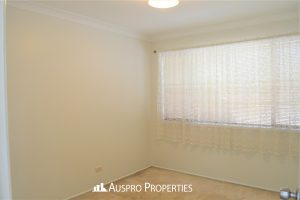 398 Warrigal Rd, Eight Mile Plains, QLD 4113 Australia