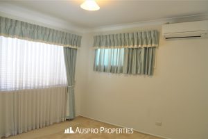 398 Warrigal Rd, Eight Mile Plains, QLD 4113 Australia