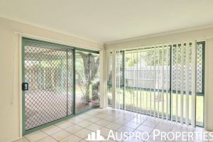 8 Benbek Cct, Sunnybank Hills, QLD 4109 Australia
