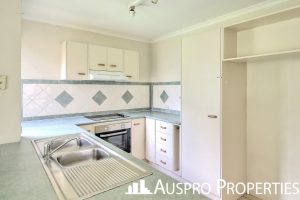 8 Benbek Cct, Sunnybank Hills, QLD 4109 Australia