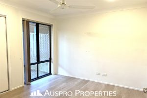 14 Mapelton Cct, PARKINSON, QLD 4115 Australia