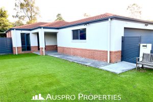 14 Mapelton Cct, PARKINSON, QLD 4115 Australia