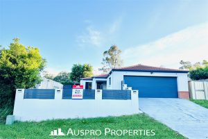 14 Mapelton Cct, PARKINSON, QLD 4115 Australia