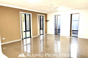 14 Mapelton Cct, PARKINSON, QLD 4115 Australia