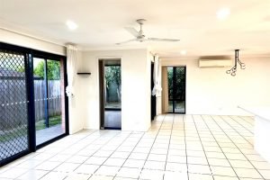 14 Mapelton Cct, PARKINSON, QLD 4115 Australia
