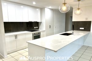 14 Mapelton Cct, PARKINSON, QLD 4115 Australia