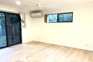 14 Mapelton Cct, PARKINSON, QLD 4115 Australia