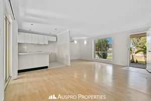 32 Furzer street, BROWNS PLAINS, QLD 4118 Australia