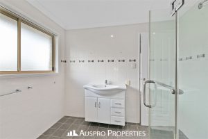 32 Furzer street, BROWNS PLAINS, QLD 4118 Australia