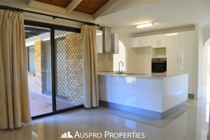 329 Gowan Road, SUNNYBANK HILLS, QLD 4109 Australia