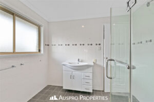 32 Furzer street, BROWNS PLAINS, QLD 4118 Australia