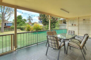 32 Furzer street, BROWNS PLAINS, QLD 4118 Australia