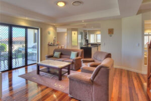 8 Larapinta Circuit, PARKINSON, QLD 4115 Australia