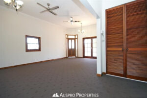 61 Deshon Street, WOOLLOONGABBA, Qld 4102