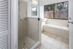 1 Winnetts Road, DAISY HILL, QLD 4127 Australia