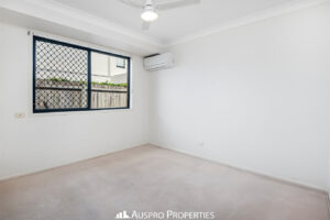 43 Khandalla Street, UPPER MOUNT GRAVATT, QLD 4122 Australia