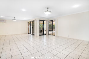 43 Khandalla Street, UPPER MOUNT GRAVATT, QLD 4122 Australia