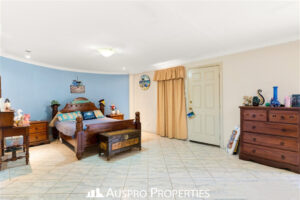 43-45 Country Court, PARK RIDGE, QLD 4125 Australia