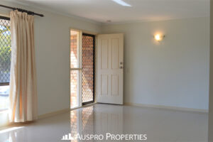 329 Gowan Road, SUNNYBANK HILLS, QLD 4109 Australia
