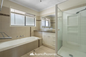 46-48 Jacaranda Avenue, BORONIA HEIGHTS, QLD 4124 Australia
