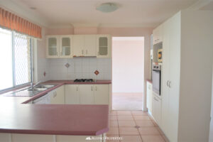 145 Ulinga Crescent, PARKINSON, QLD 4115 Australia