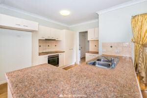 10 Agostino Close, DOOLANDELLA, QLD 4077 Australia