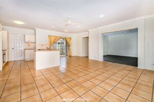 10 Agostino Close, DOOLANDELLA, QLD 4077 Australia